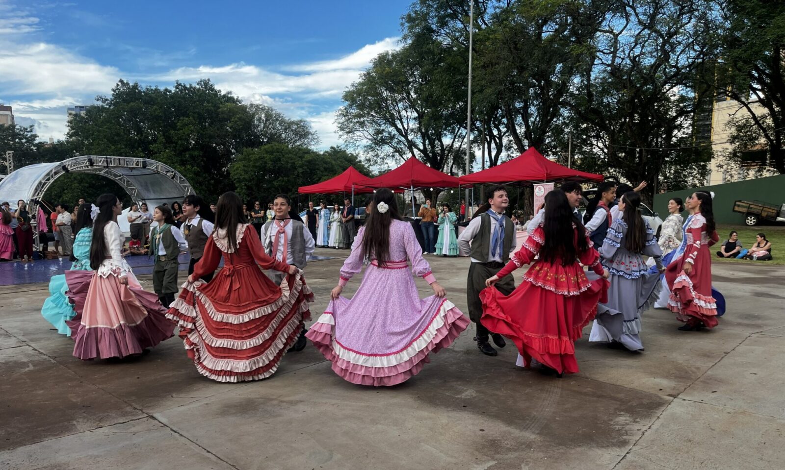 Foz do Iguaçu abre inscrições para premiação de Pontos e Pontões de Cultura 1 fotodanca 2048x1227 1