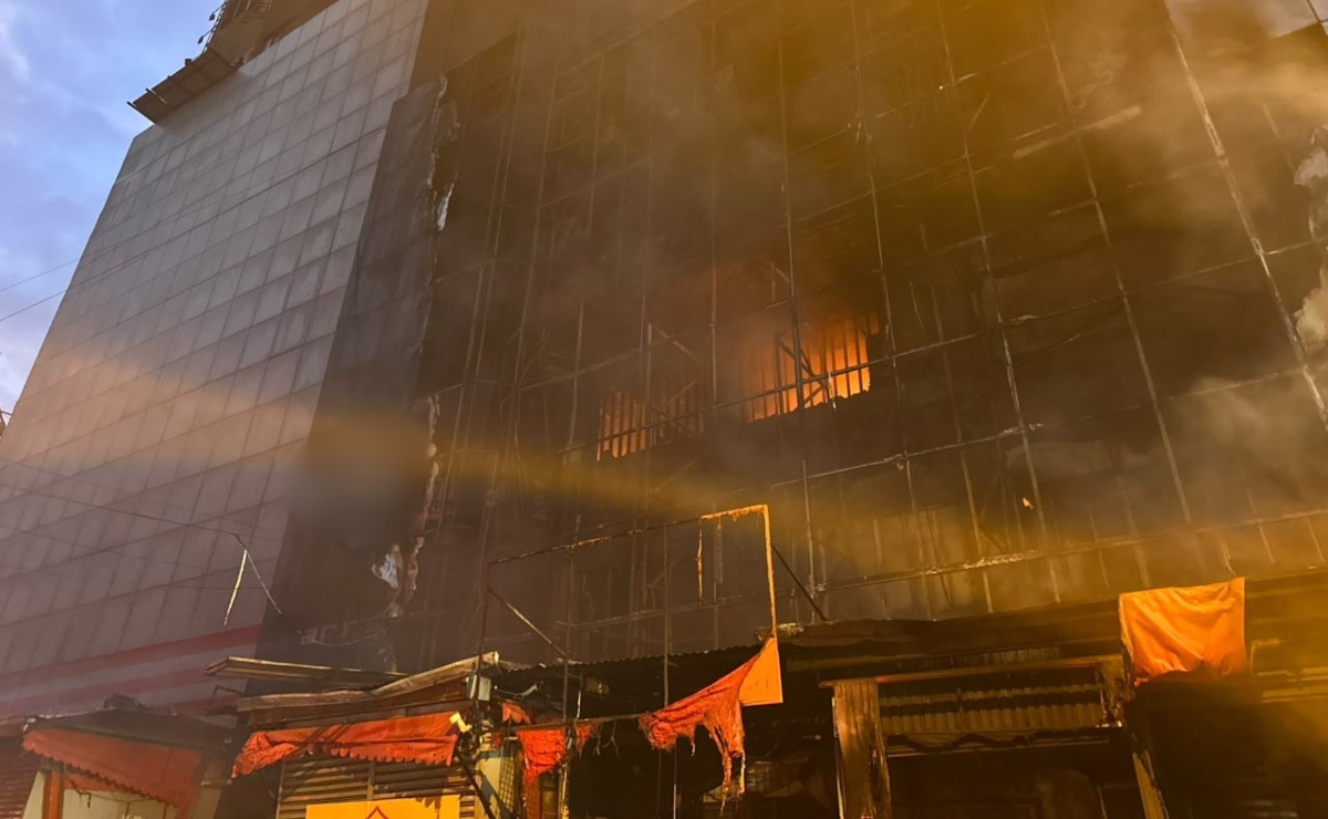 incendio barracas shopping paraguai