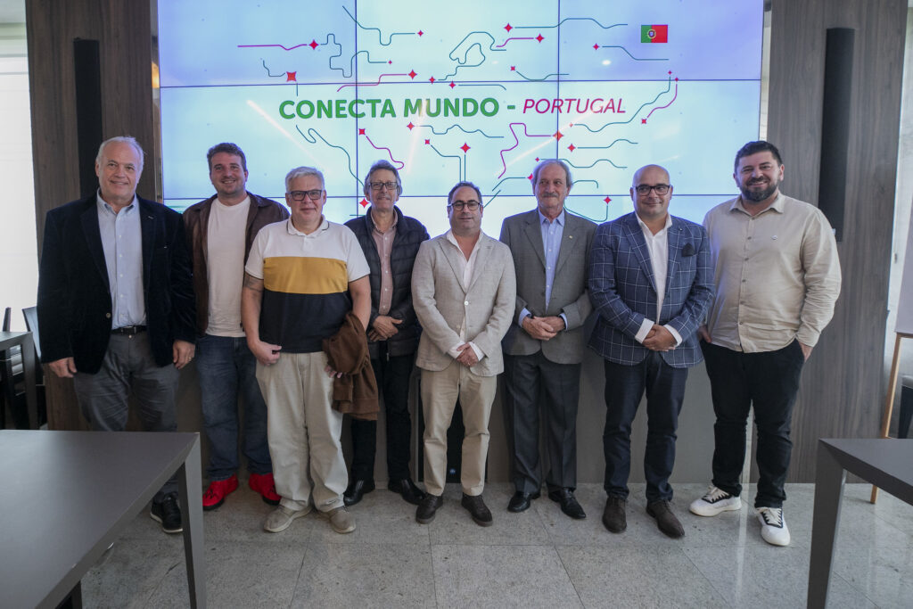 13 Fiep IMAGEMPUBLI 12.10 ConectaMundoPortugal